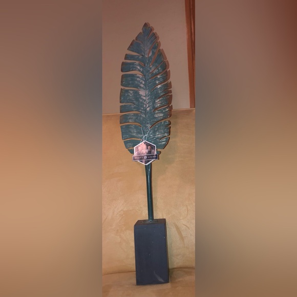 Scott brothers Scott living palm leaf stand preowned condition see photos rustic - Picture 4 of 11